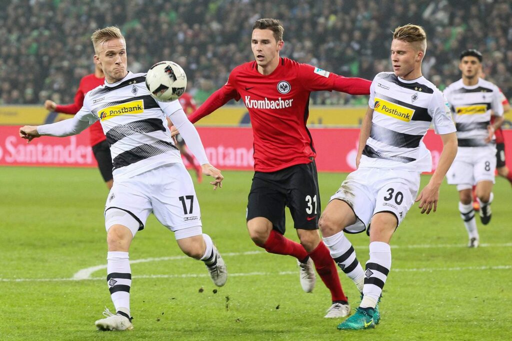 Soi kèo Monchengladbach vs Frankfurt